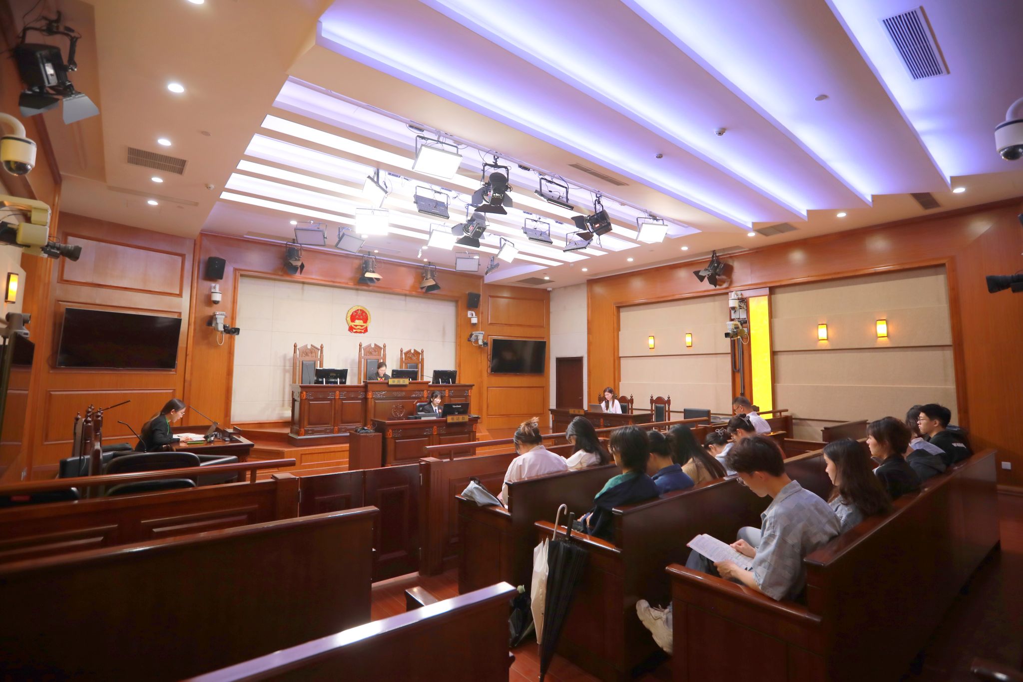 424304e05414d51b2dc37d140b8dc3c