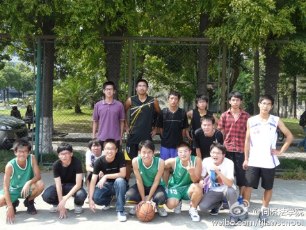律动杯篮球赛队员合影 律动杯篮球赛队员合影